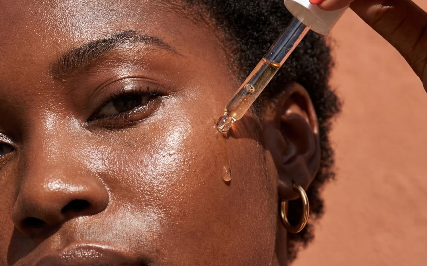 💧 Hyaluronic · Niacinamide · Peptides